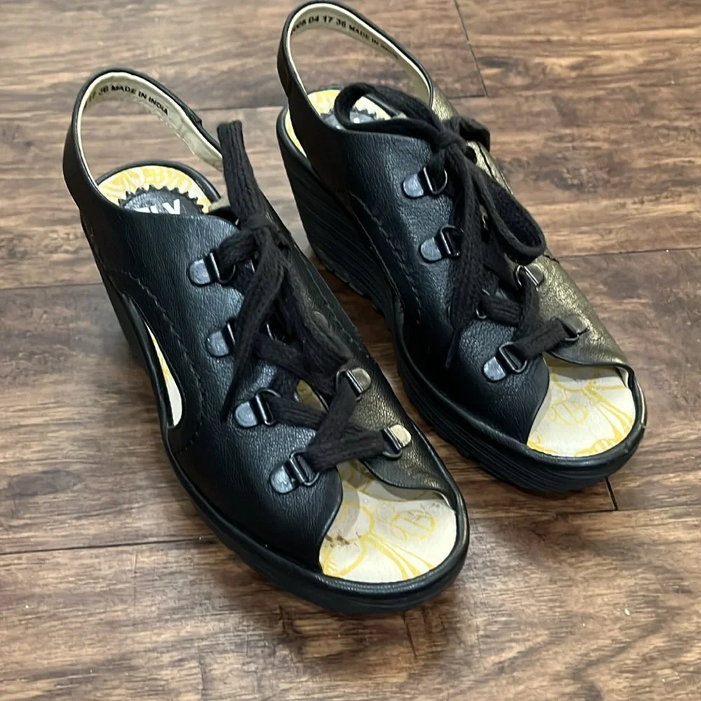 FLY LONDON Ylva Black Lace Up Wedge Sandal‎ Size 36